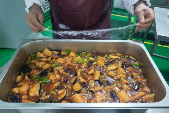 家校携手 共筑健康校园——冀州职教中心召开膳食委员会会议(图6) 微信图片_2026-01-26_085355_009.png