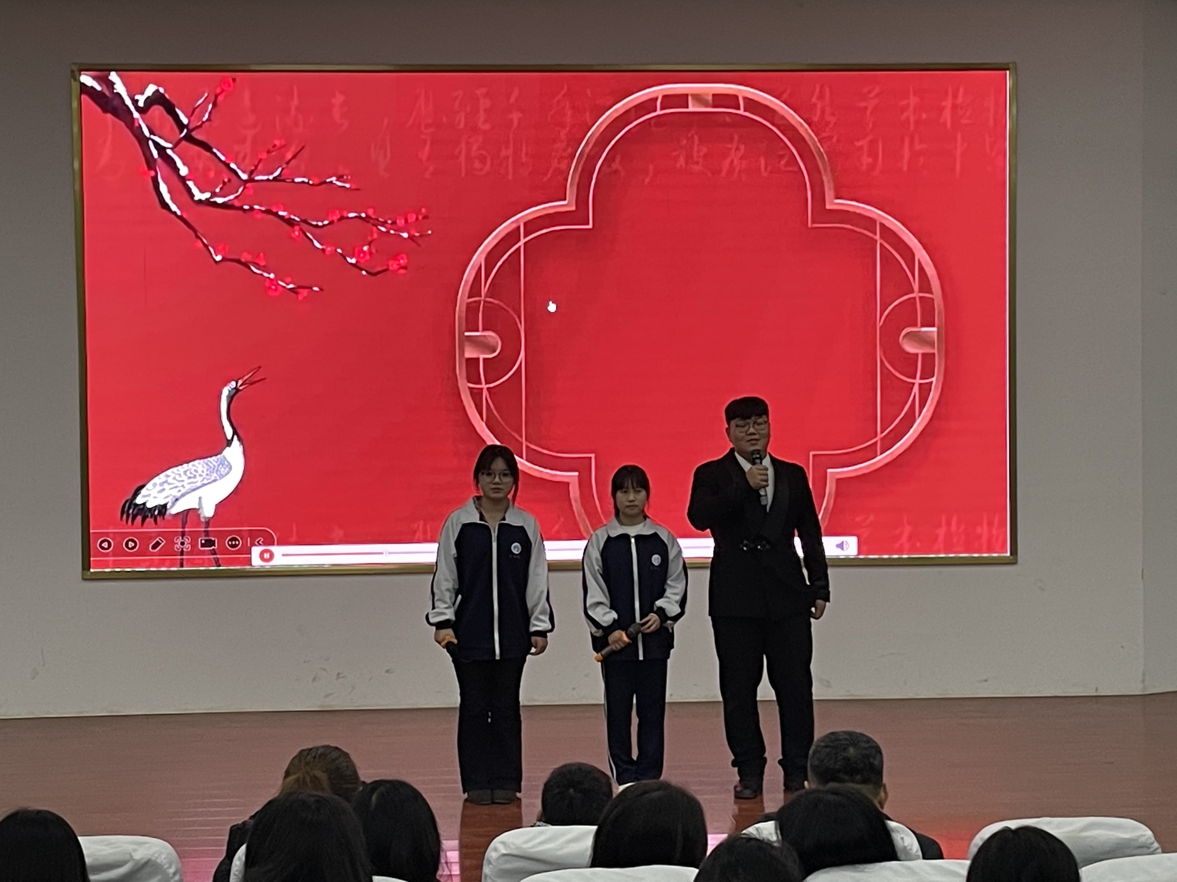 驰骋青春怀壮志 骏马踏春承匠心——冀州职教中心圆满举办2026 年元旦联欢会(图7) 微信图片_2026-01-26_090328_243.jpg