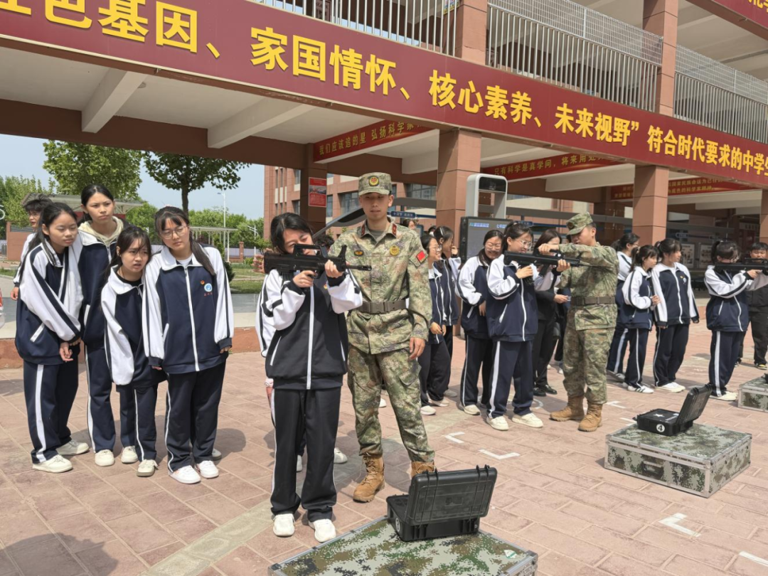 【团员活动】春华章筑国防 职教少年勇担当 ——冀州职教中心团员代表参加“青春华章・国防有我” 主题团日活动(图7) 微信图片_2026-04-27_084713_427.png